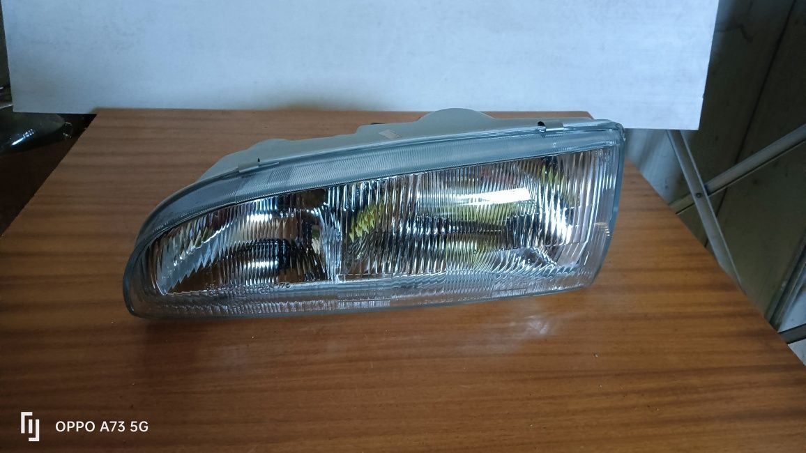 Farol Hyundai h100 ótica DEPO 1996 Esq