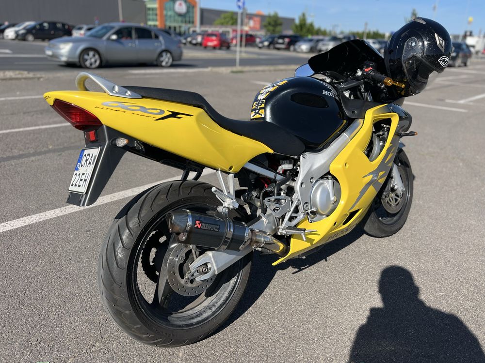 Honda CBR F4 2000 - A2!