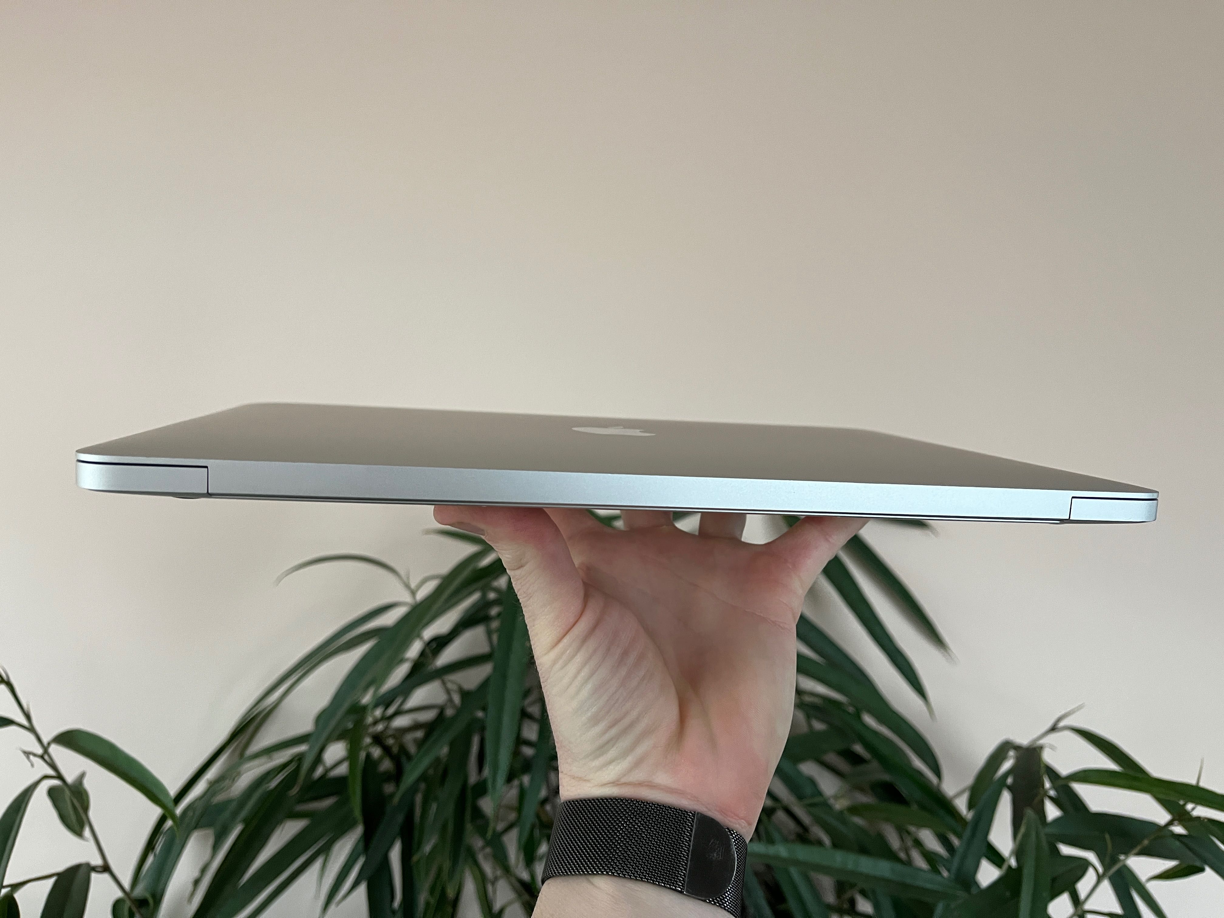 Apple MacBook Air 13” 2019 Silver / i5 / 8Gb Ram / 256Gb / 94 цикли