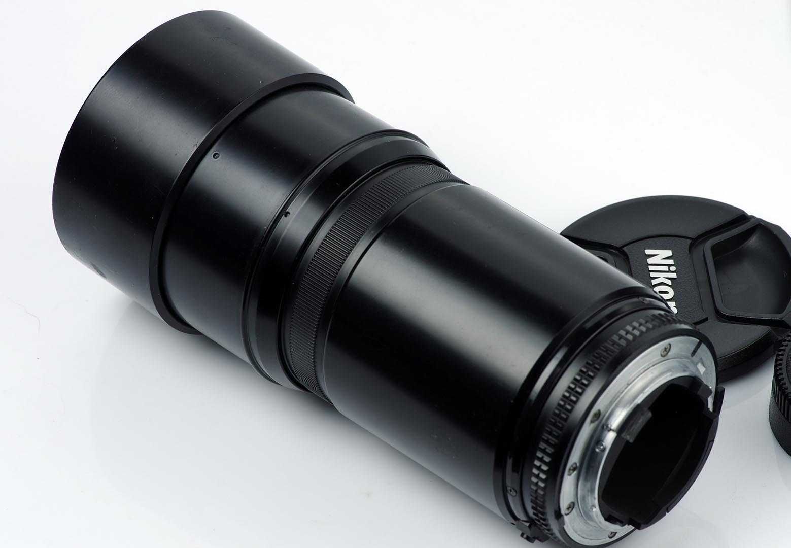 AF Nikkor 180 mm 1:2.8 ED (IF) – розкішний телеоб’єктив/ портретник.