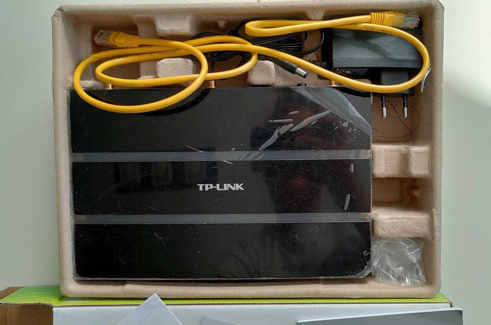 TP-LINK  Dwupasmowy gigabitowy router bezprzewodowy N750 TL-WDR4300