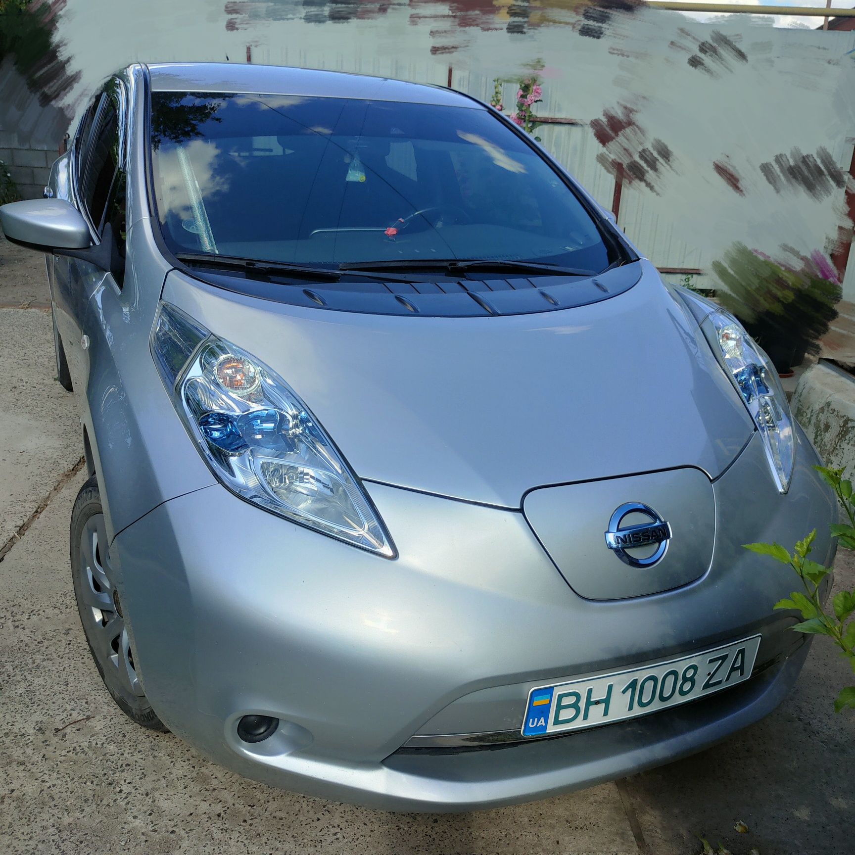 Продается nissan leaf 2017