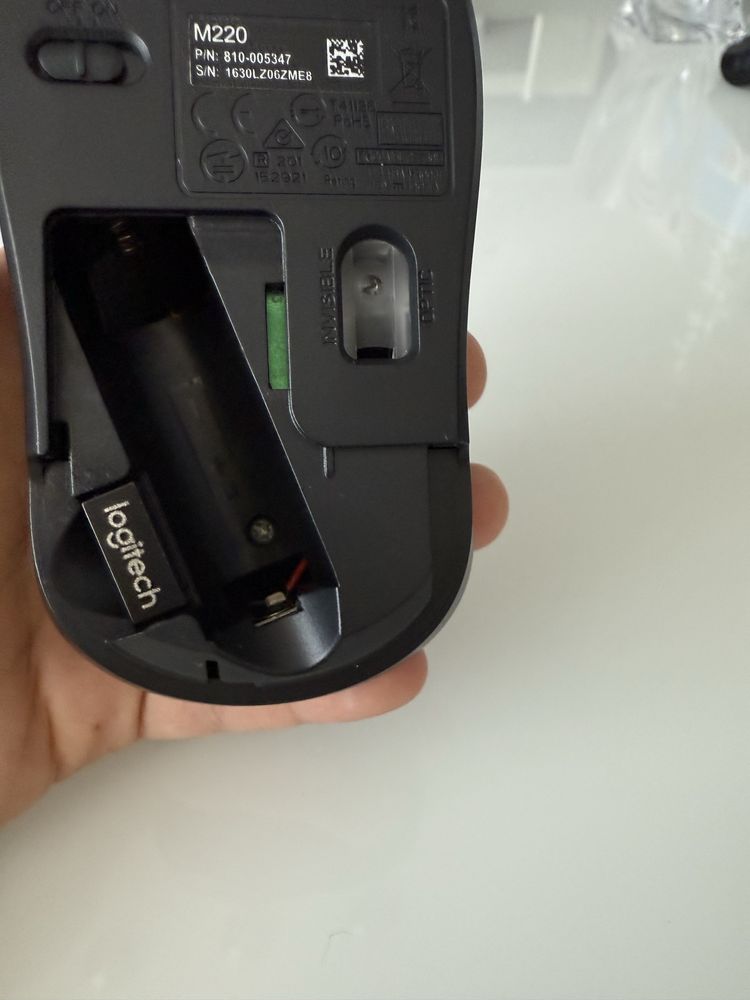 Без дротова Миша logitech m220