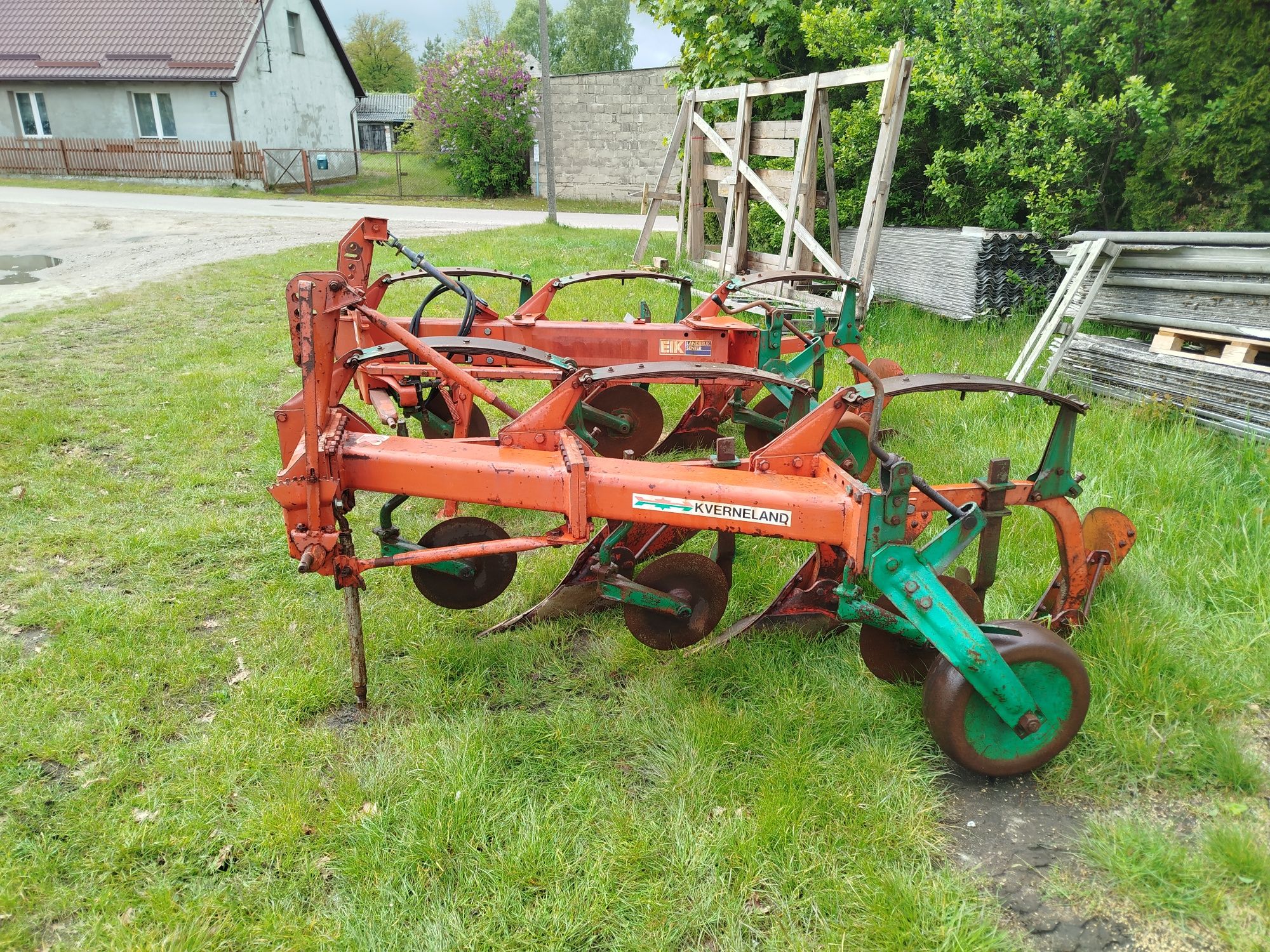 Pług Kverneland Vario 3 skiby  gruber
