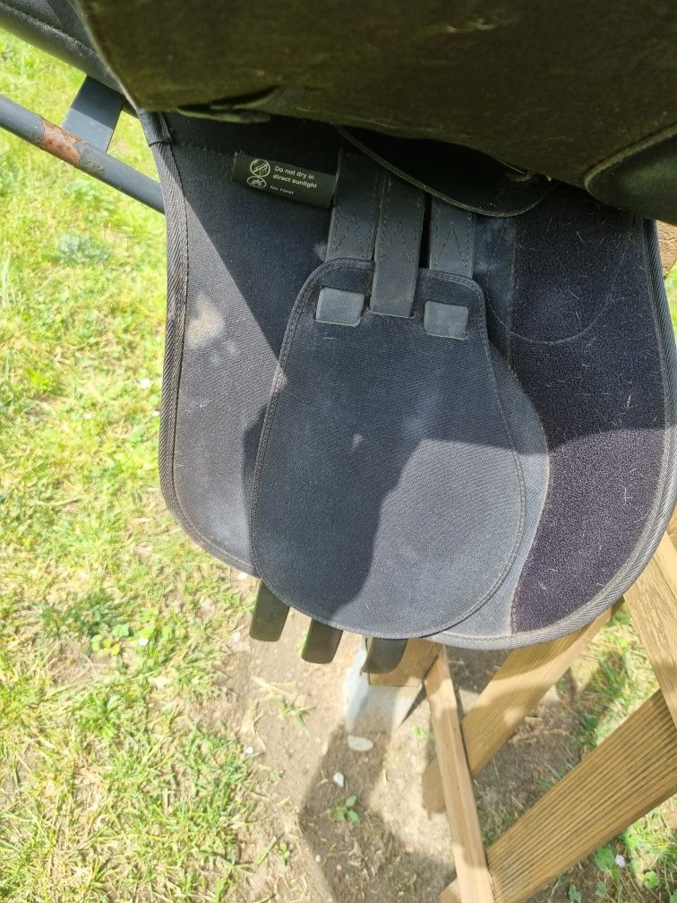 Wszechstronne siodło wintec 17"