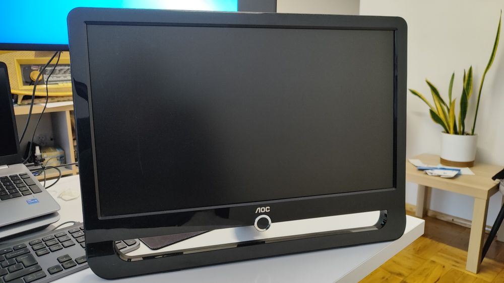 Monitor AOC F22S+ 22" LCD