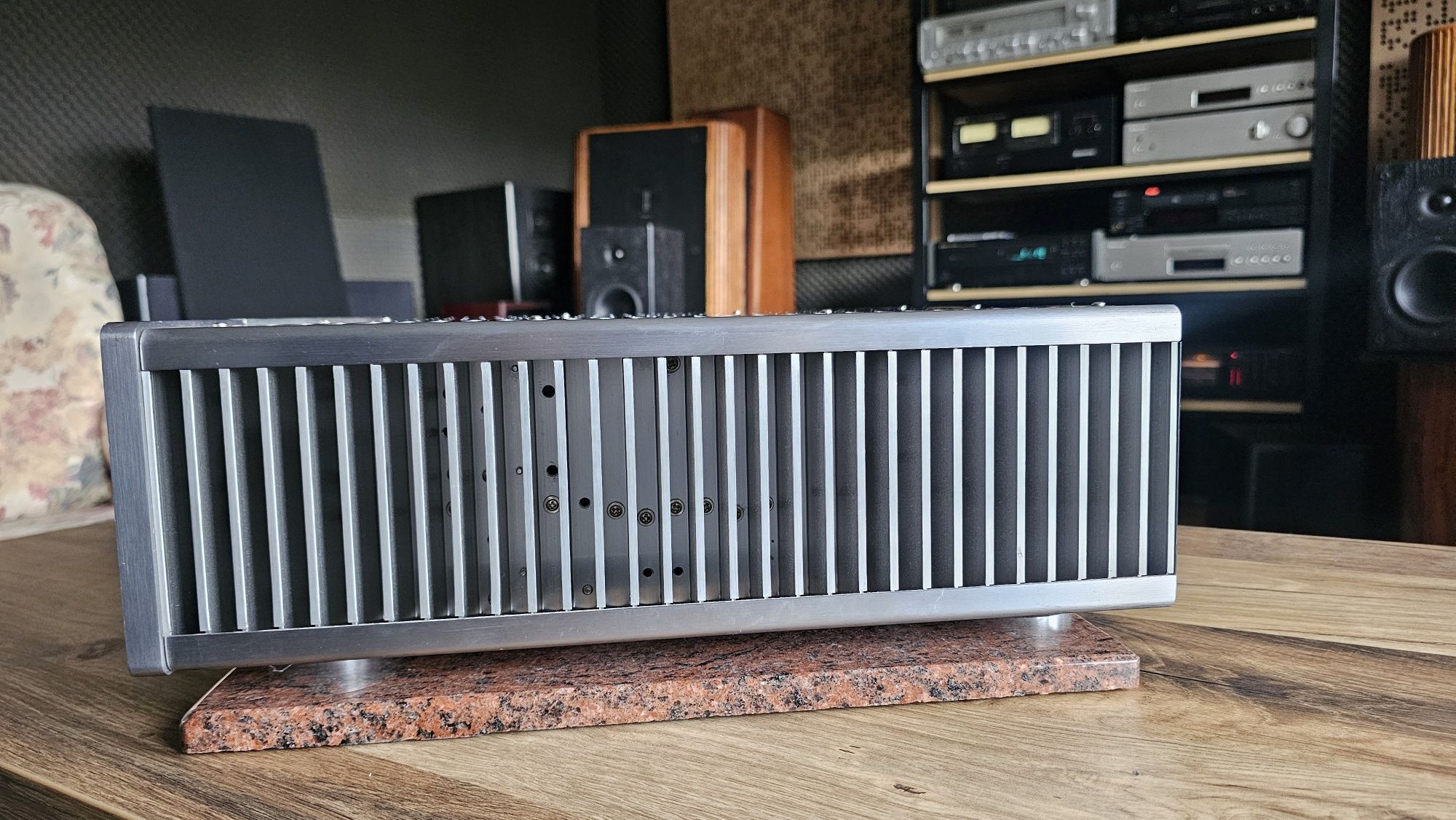 Wzmacniacz Vincent SV 233 200watt na kanał