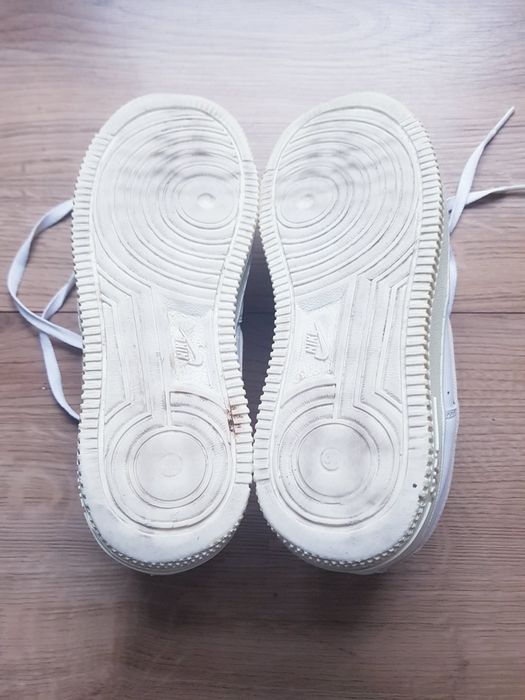 Skórzane buty sportowe damskie marki Nike Air rozmiar 38.