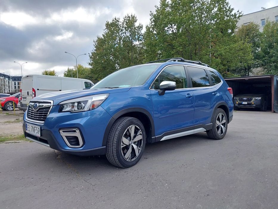 Subaru Forester Subaru Forester Touring 4x4 automat panorama 2.5 L 182 KM