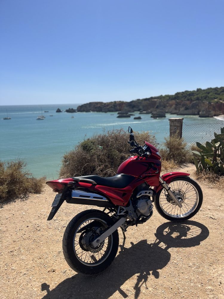 Moto falcon nx400