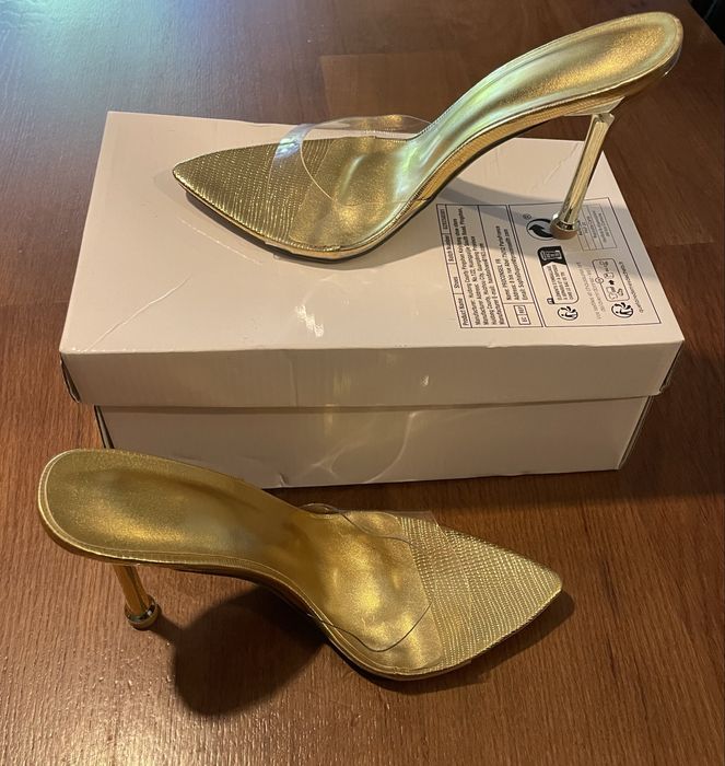 Klapki na szpilce ze szpicem-Złote