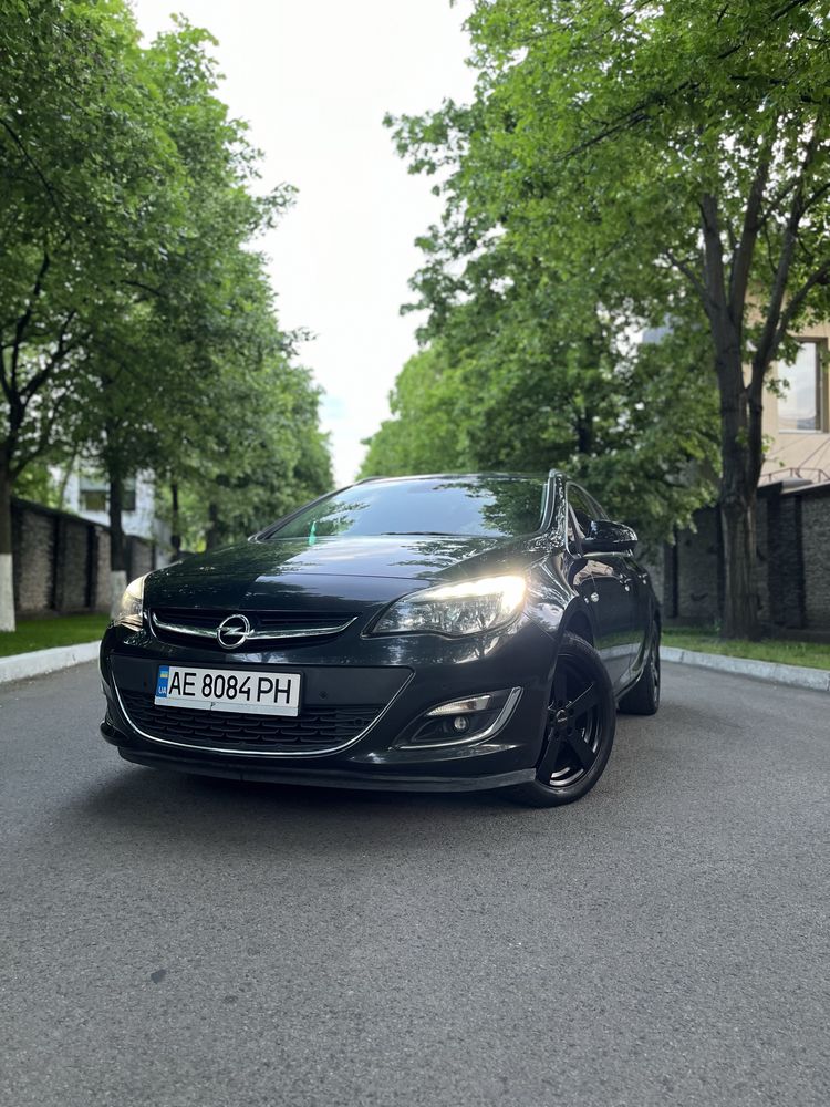 Opel Astra 2015p 1,6 cdti