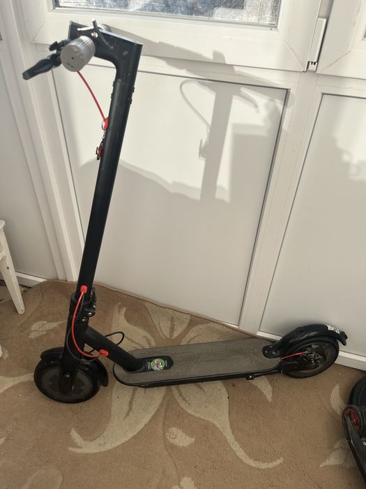 Єлектросамокат у задовільному стані