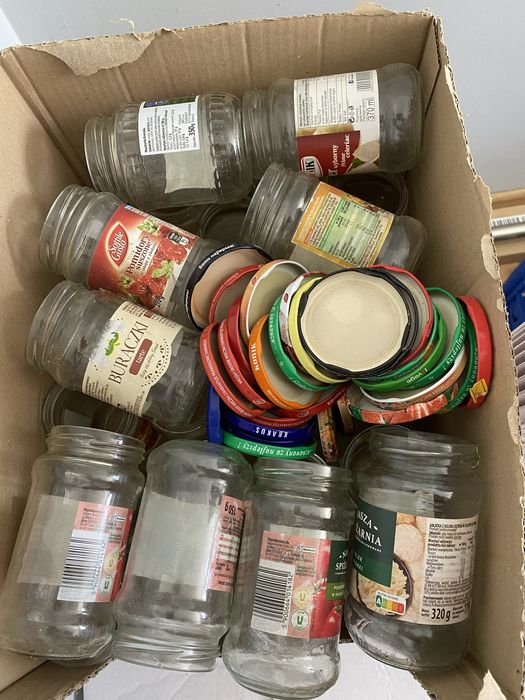 30 słoików z wieczkami male oddam za kawe rozpuszczalna