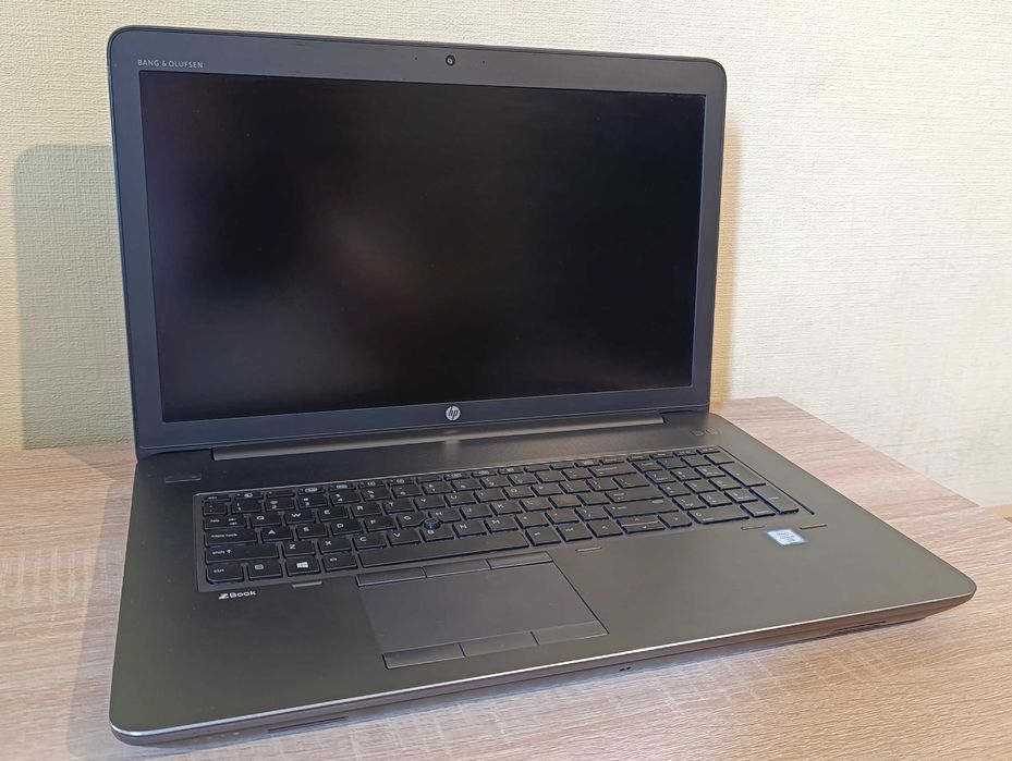 Ноутбук HP ZBOOK G3 E3-1575M/32 GB/256 SSD|1TB HDD/17"/Quadro M5000M 8