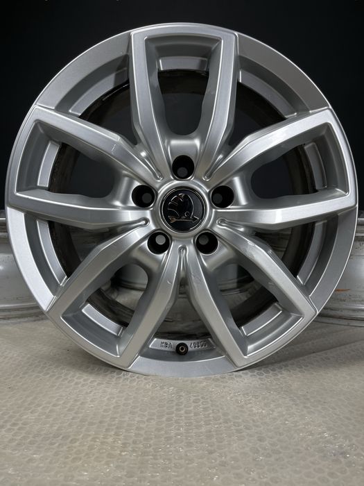 Диски R17 5x112 Et40 7J. Skoda Octavia A5 A7 Superb Karoq VW Passat