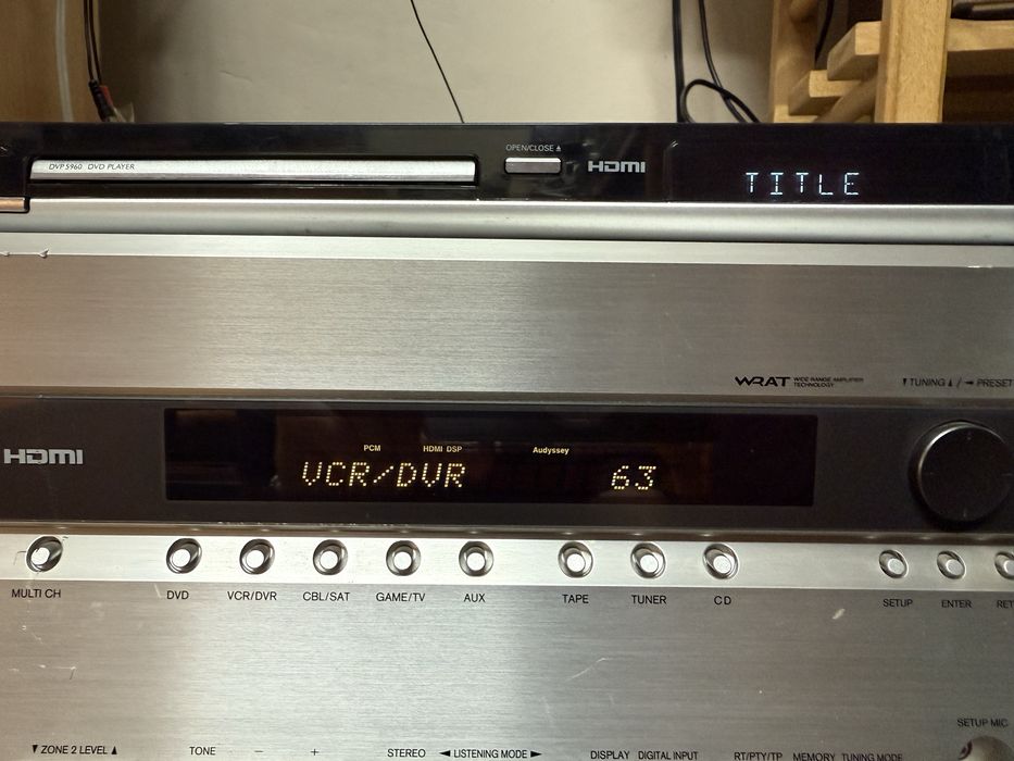 Amplituner Onkyo TX-SR605HDMI pilot