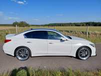 Infiniti q50 3.7 awd, lpg