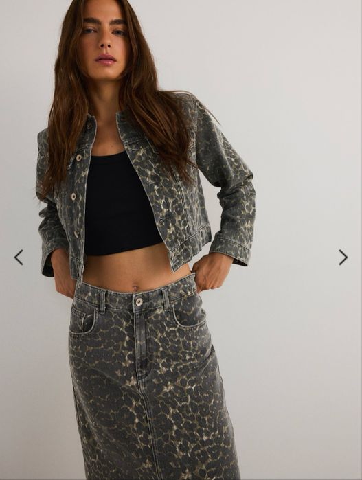 Джинсова спідниця міді від Reserved XS