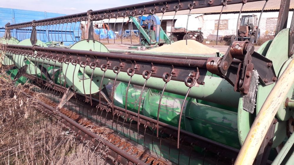 Продам комбайн Дон 1500 б