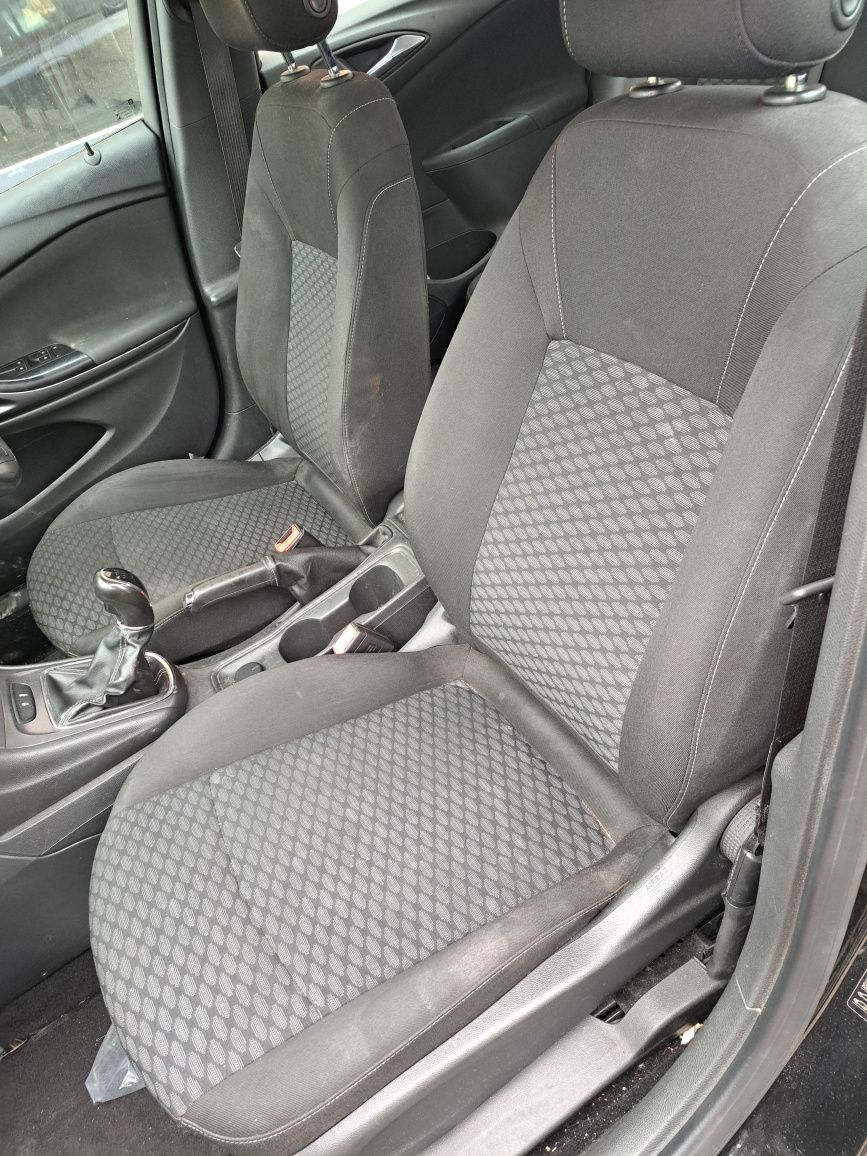 Tapicerka fotele kanapa Komplet Opel Astra K kombi