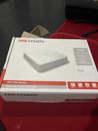 Мережевий відеореєстратор Hikvision ds-7108ni-q1