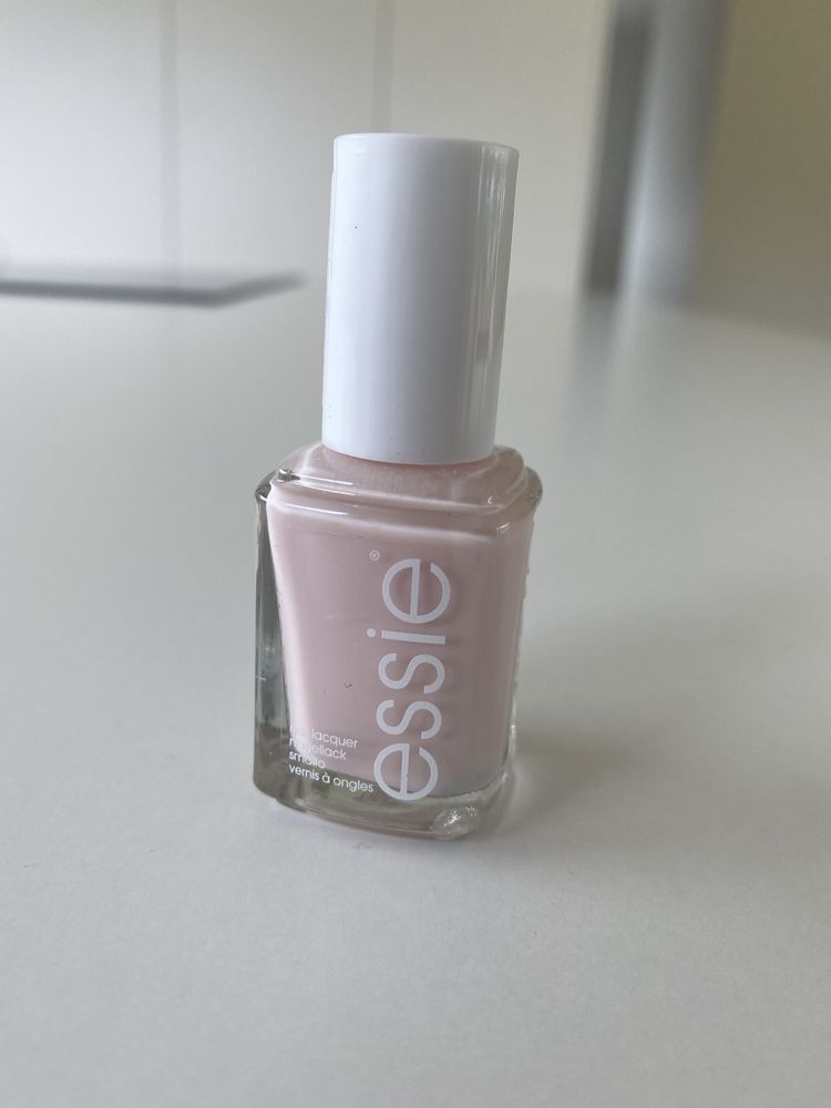 Essie lakier do paznokci ballet slippers
