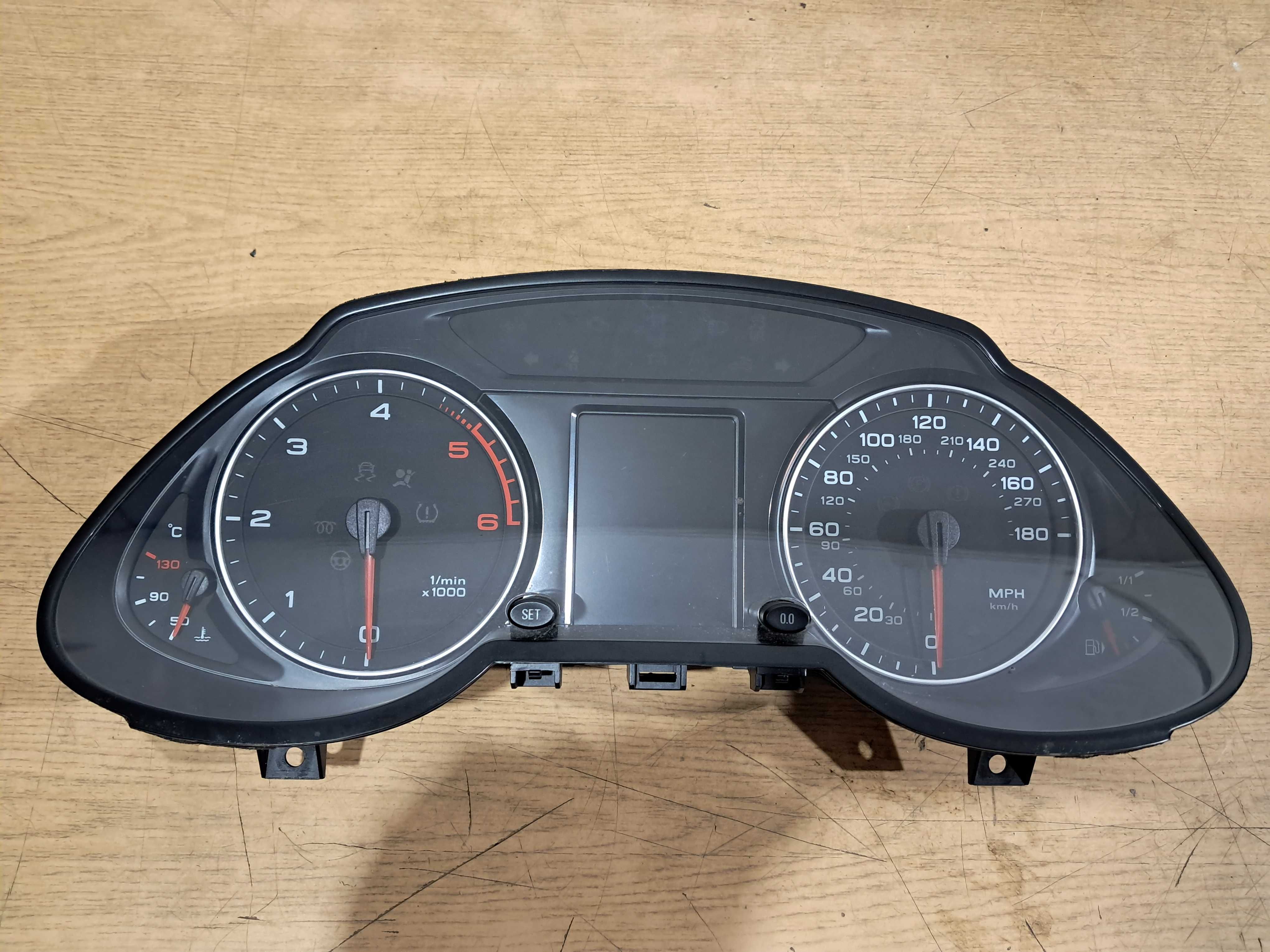 AUDI Q5 8R zegar licznik zegary automat 2.0 3.0 TDI ANGLIK