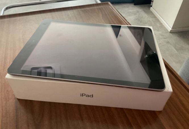 iPad Wi-Fi + Celular 32GB