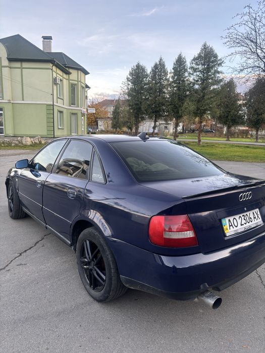 Audi a4 b5 2000 рік