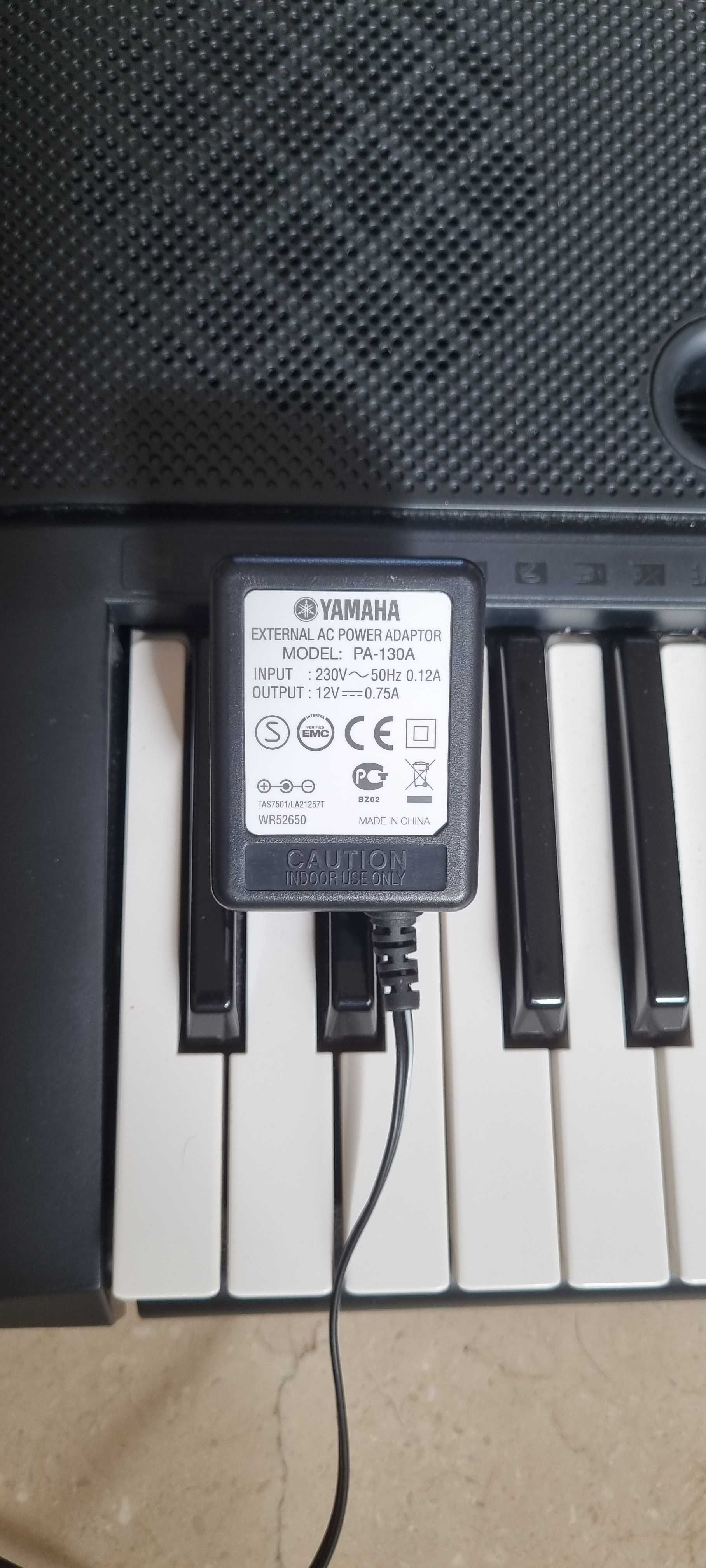 Orgão YAMAHA YPT-230