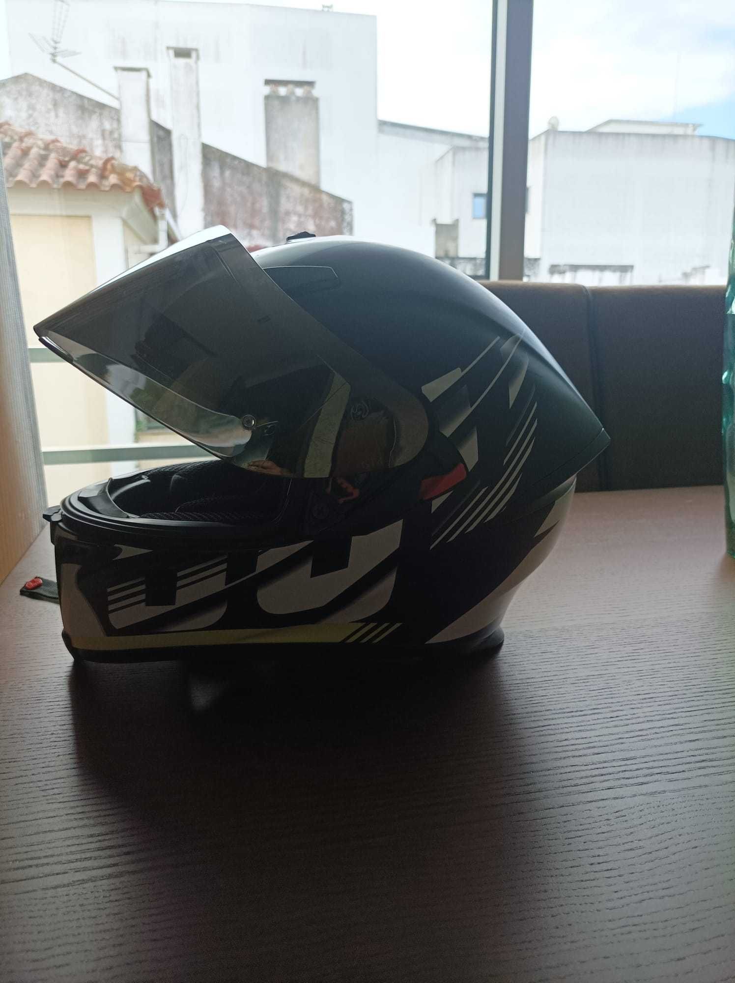Capacete AGV K5.