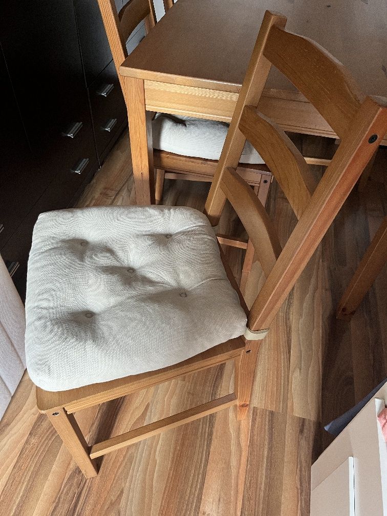 Mesa + 4 cadeiras ikea