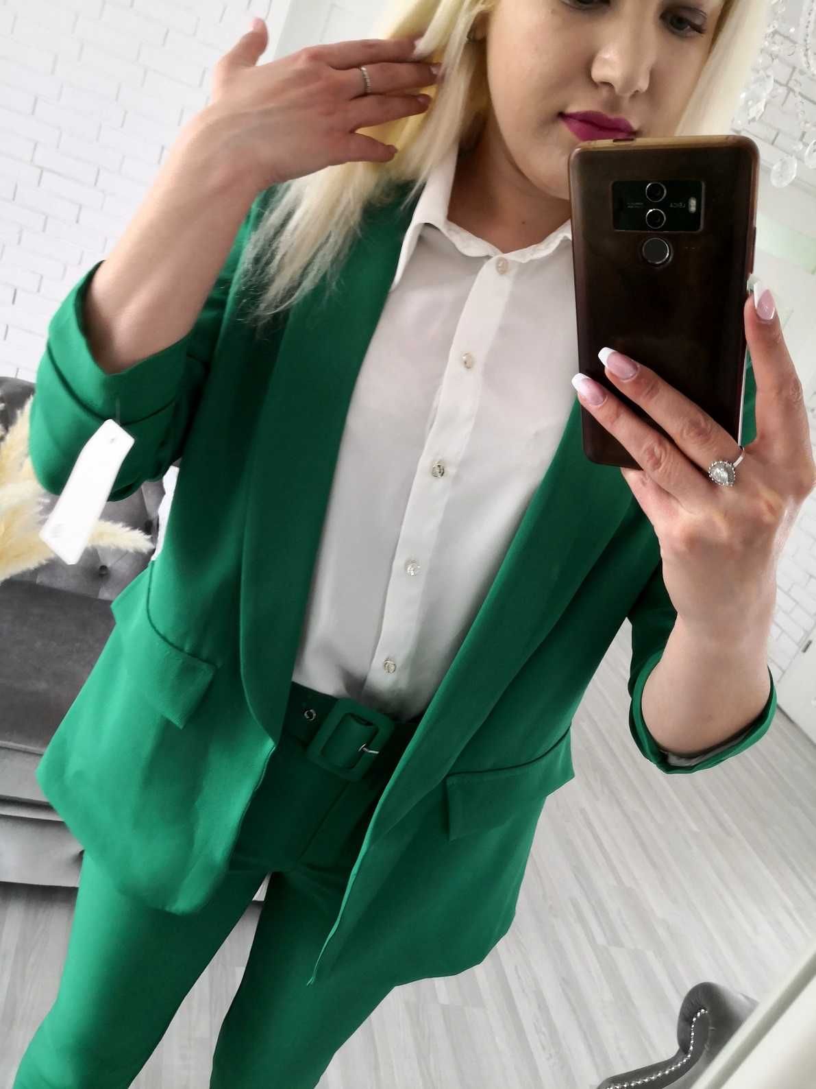 Zielony elegancki damski garnitur na komunie L