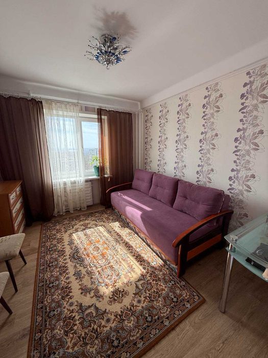 Продам 3-кімнатну квартиру Космос