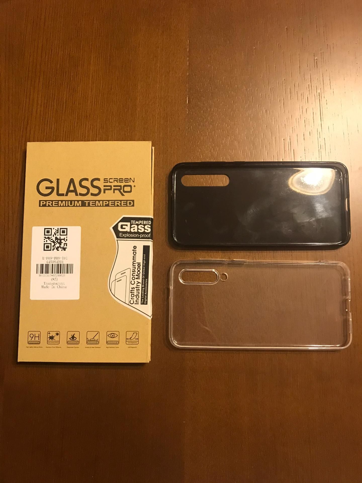 Vendo ou Troco Telemóvel Xiaomi Mi 9 SE 6GB RAM 128GB Dual SIM + Acess