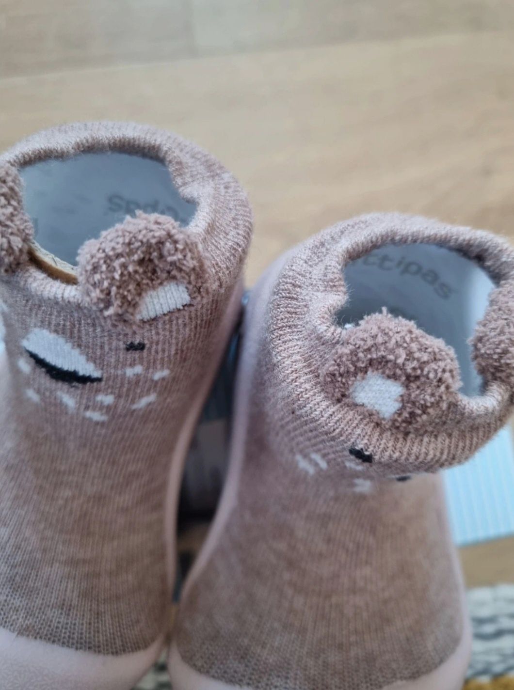 Nowe buty Attipas Zootopia Bear rozm. 22.5
