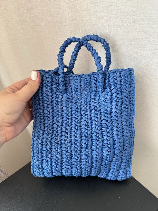 Сумка з рафії Stradivarius синя