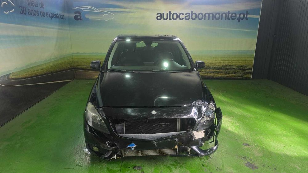 Mercedes - Benz B 180  -  Salvado