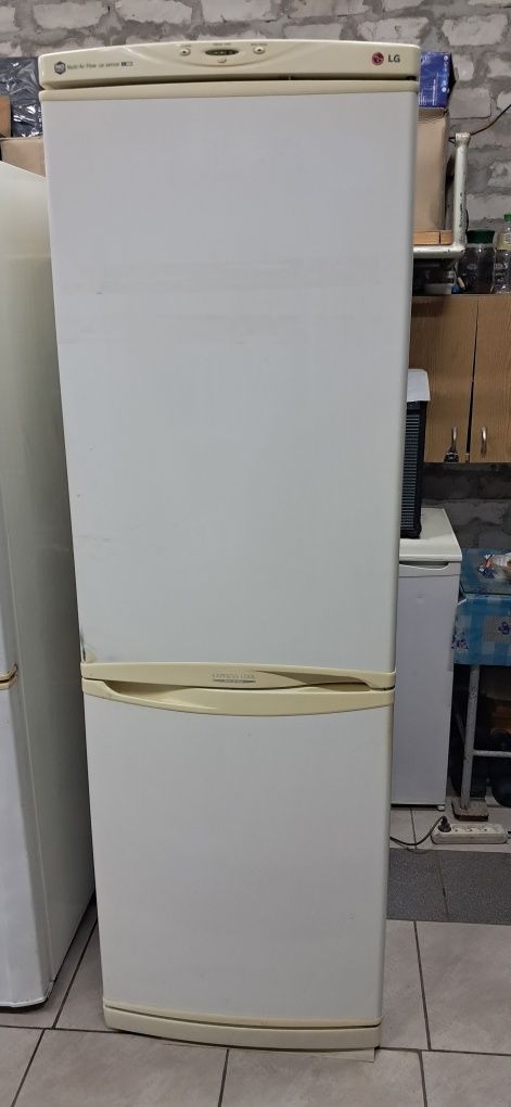 Холодильник LG, no frost, торг