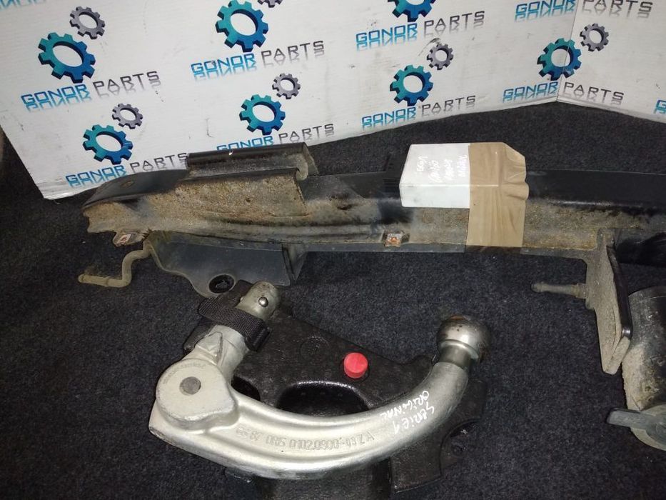 Gancho de Reboque Original BMW serie 1 E81 E82 E87 E88