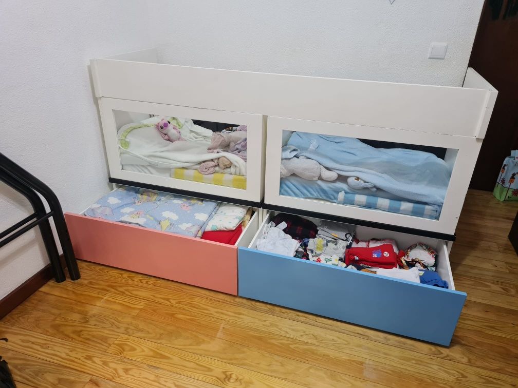 2 Berços feitos por encomenda, c/novos, tambem vendo em separado.
Com