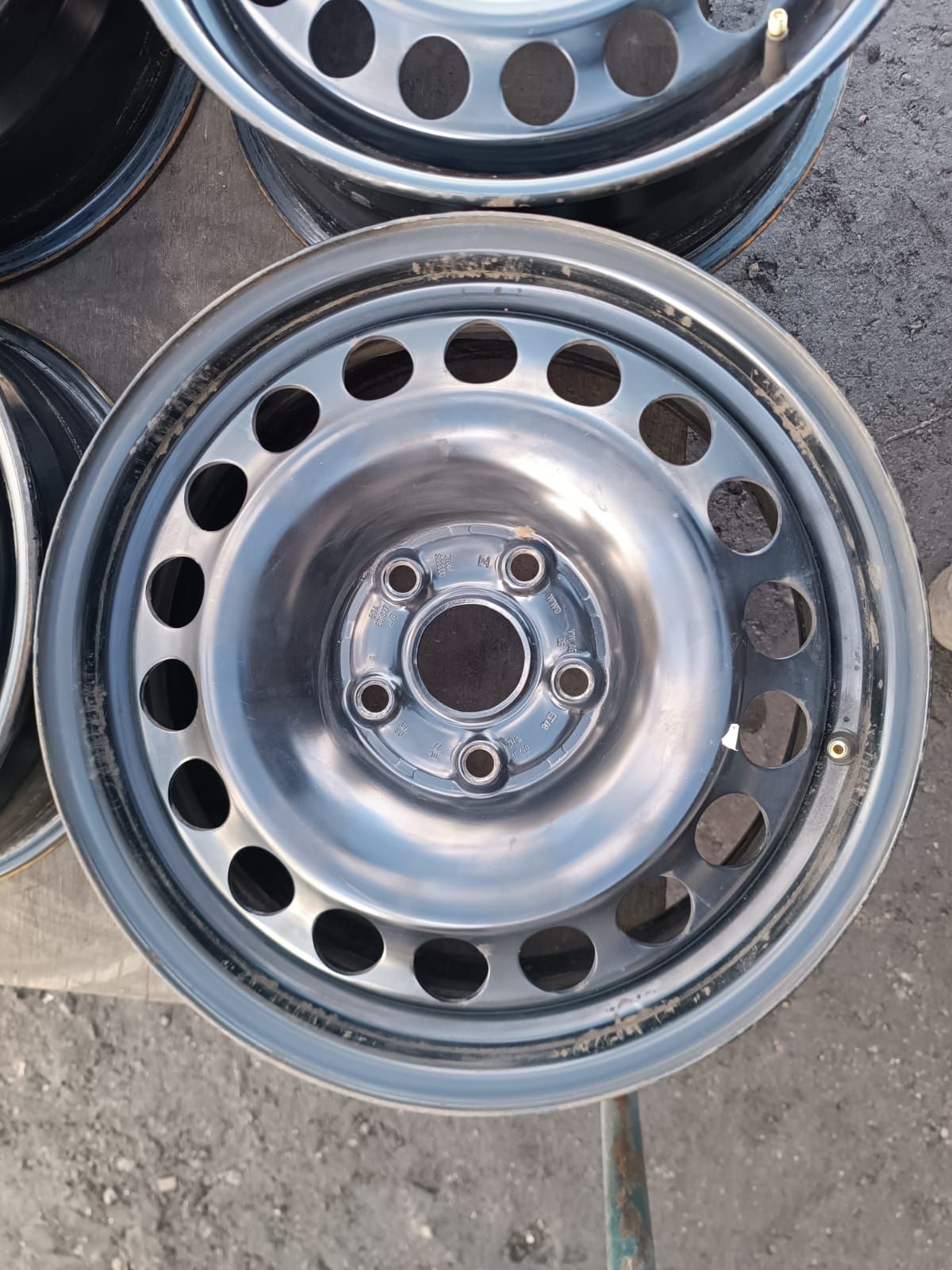 Felgi 16 Volkswagen Audi Skoda Seat 5x112 ET48 6,5jx16"  Otwór 57,1