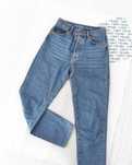 Niebieskie spodnie jeansy mom slim  z wysokim stanem Never Denim 34 XS