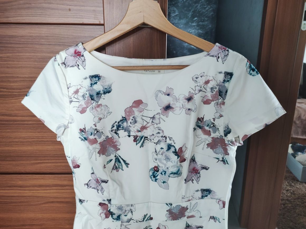 Elegancka sukienka Tatuum 36