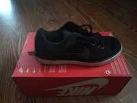 Nike Buty sportowe 35,5