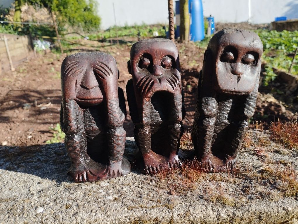 Estatuas de madeira