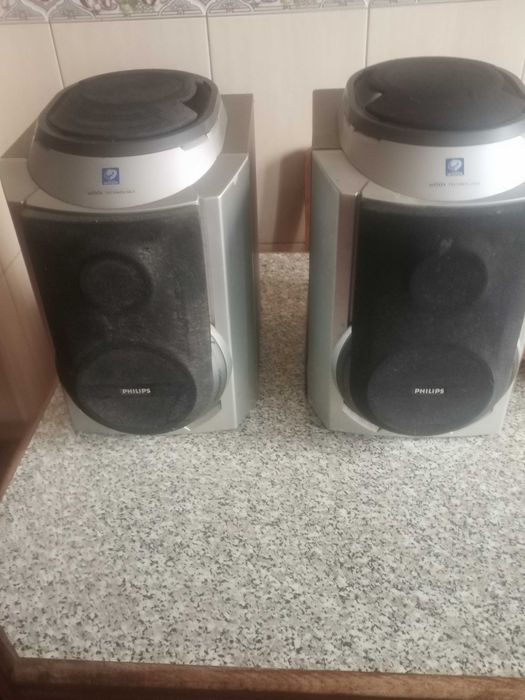 Colunas de som marca Philips em bom estado