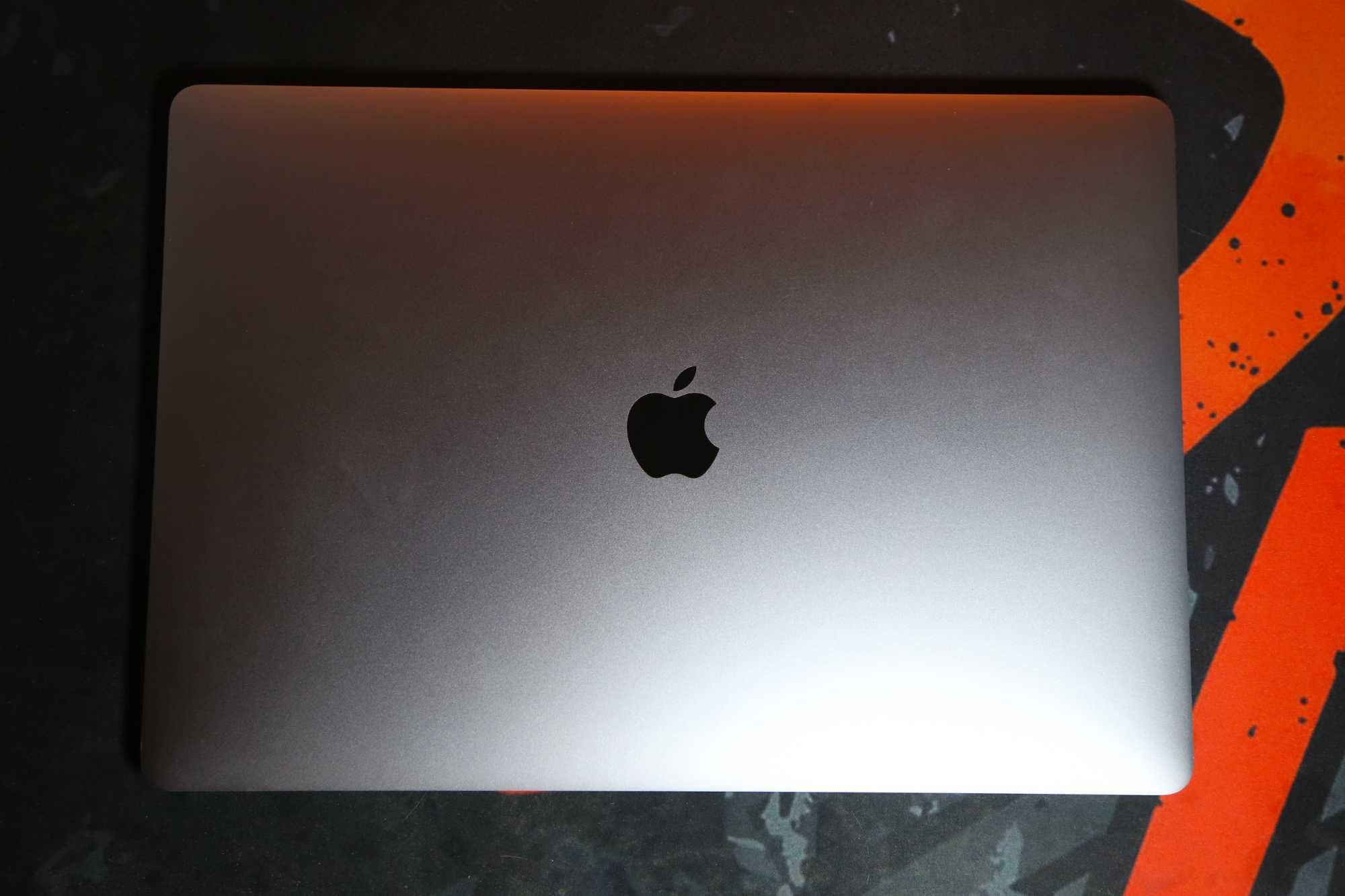 Ноутбук MacBook 15 2019 15.6" i7/Intel UHD Graphics 630/32 gb/SSD 512