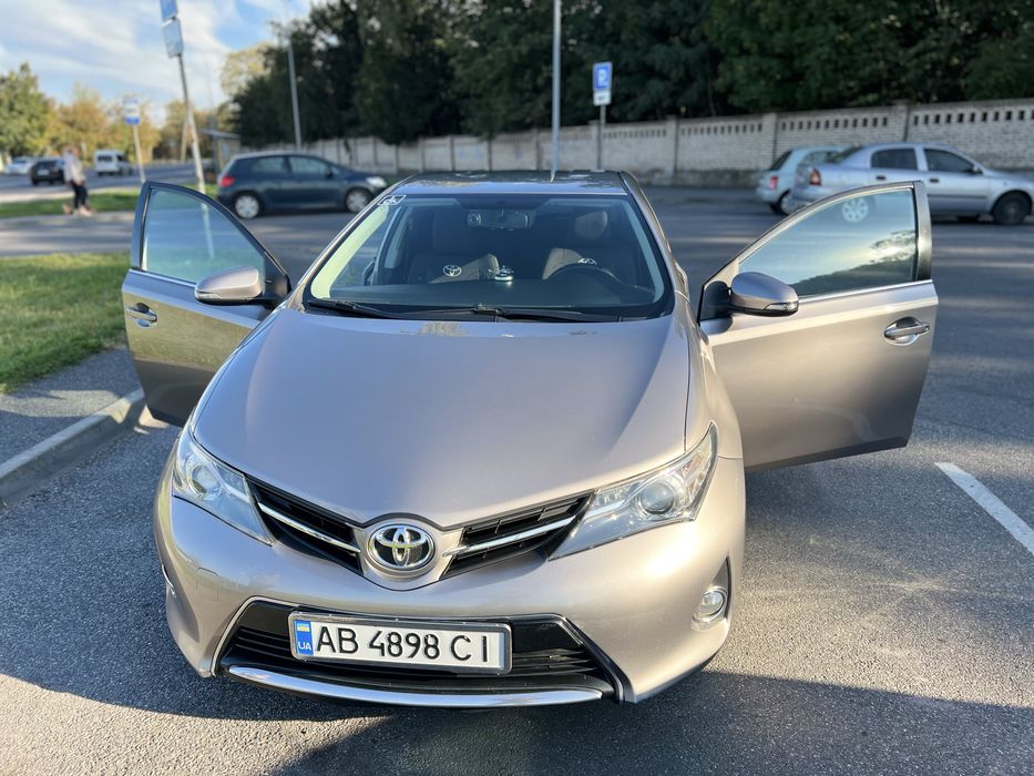 Toyota auris 2013